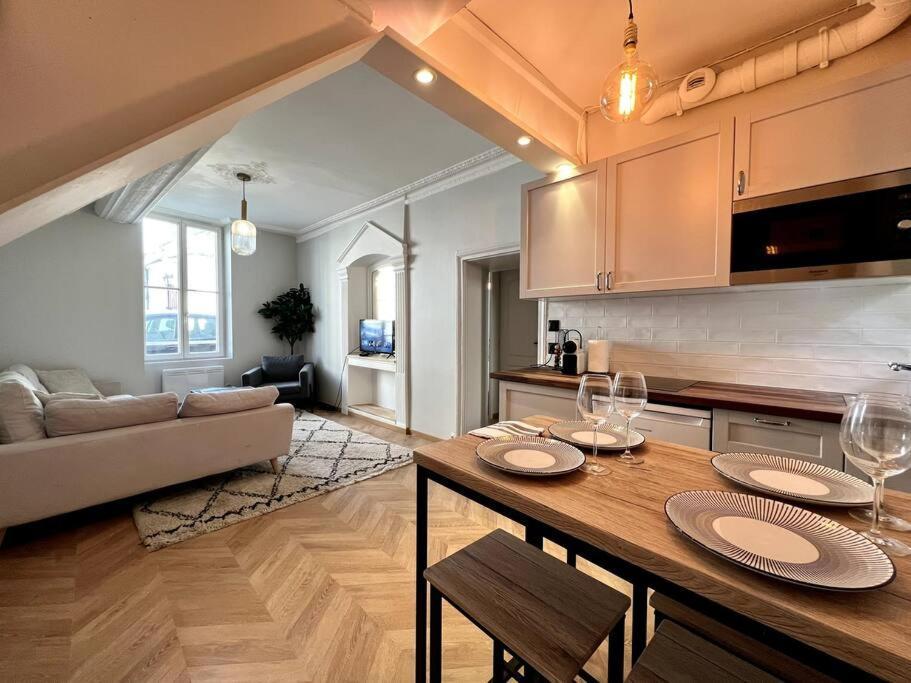 Le Bellifontain - 4 Pers - 2 Br Apartment ฟงแตนโบล ภายนอก รูปภาพ